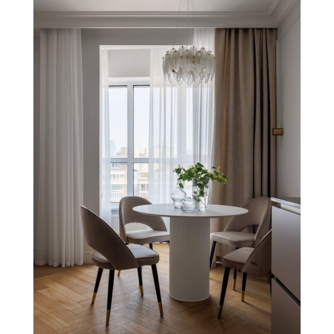 designerskie krzesło półokrągłe tapicerowane Cardinele